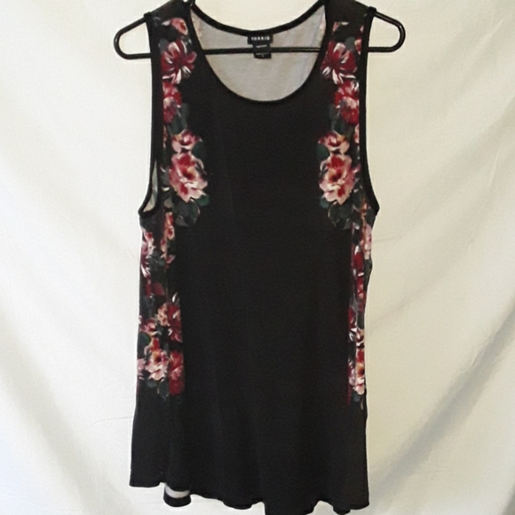 torrid Tops - Torrid Black Floral Tank Top Size 2X